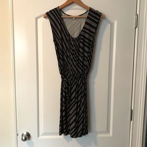 LOFT tie waist dress